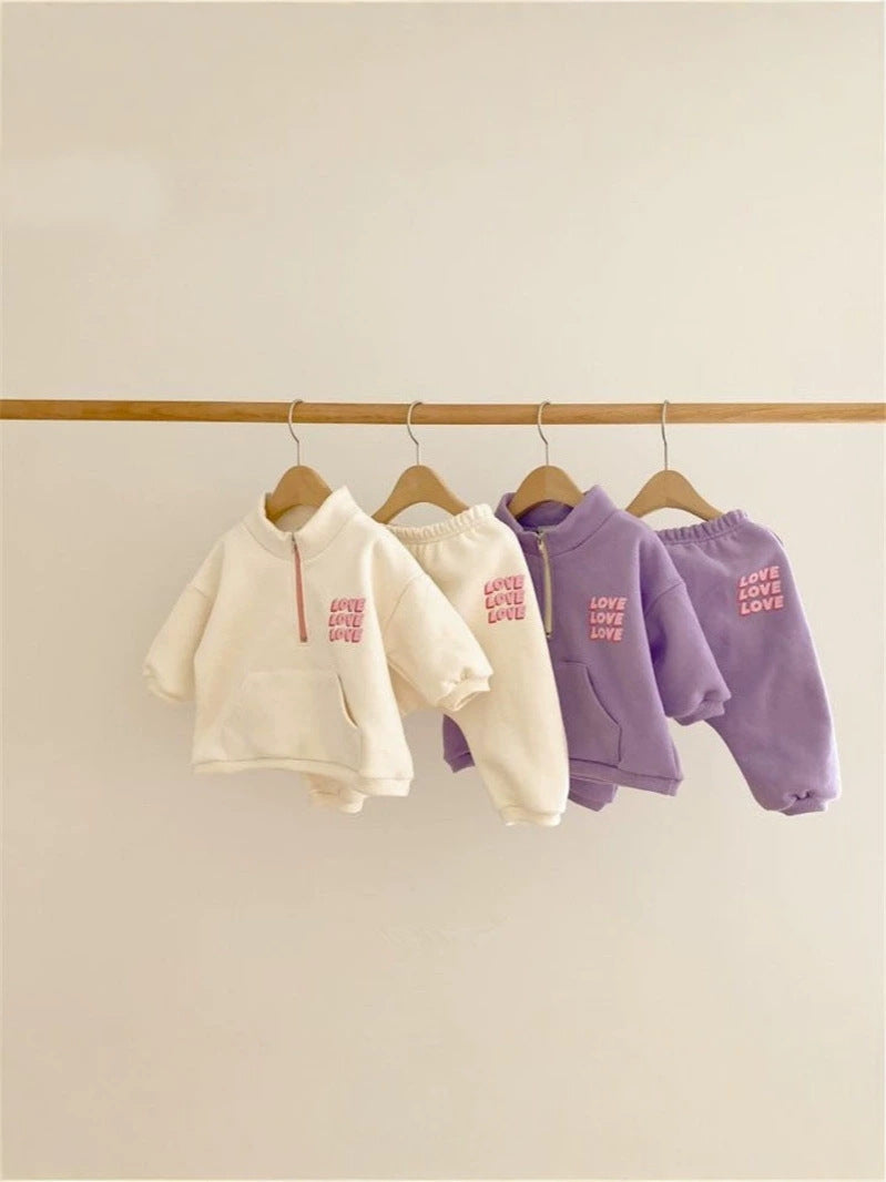 Conjunto de sudadera de manga larga con media cremallera y estampado de logotipo y pantalón largo para bebés y niños 【mh0014638】