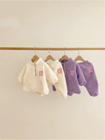 Conjunto de sudadera de manga larga con media cremallera y estampado de logotipo y pantalón largo para bebés y niños 【mh0014638】
