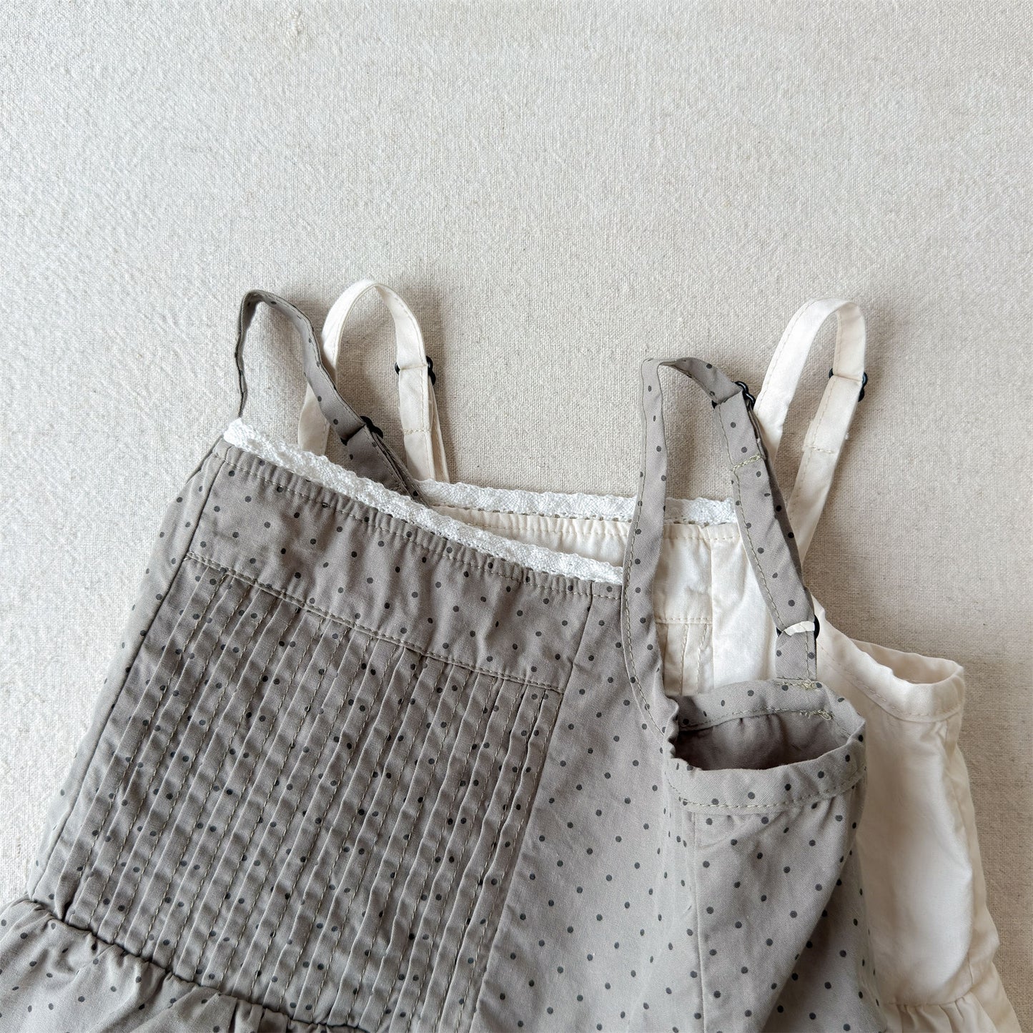 Sleeveless Pin-tuck Lace Cami ドット ノースリーブキャミソール【mh0013450】