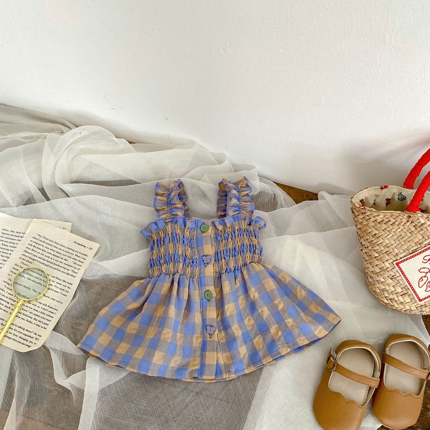 Conjunto de camisola fruncida con volantes y shorts a cuadros para bebé