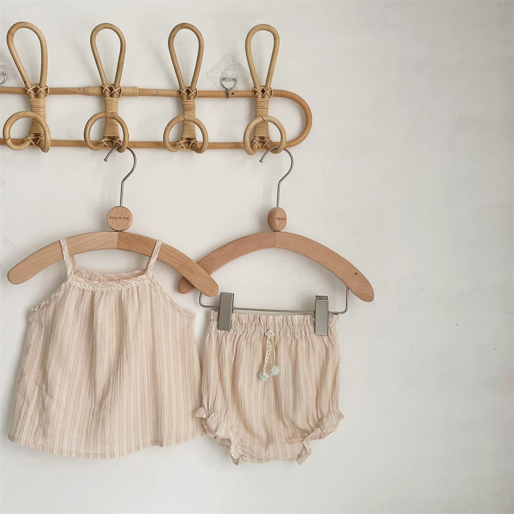 Conjunto de camisola y short de bebé con rayas, encaje y volantes [mh0001840]