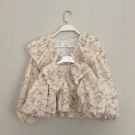 Blusa infantil de manga larga con cuello de volantes y estampado floral【mh0014734】