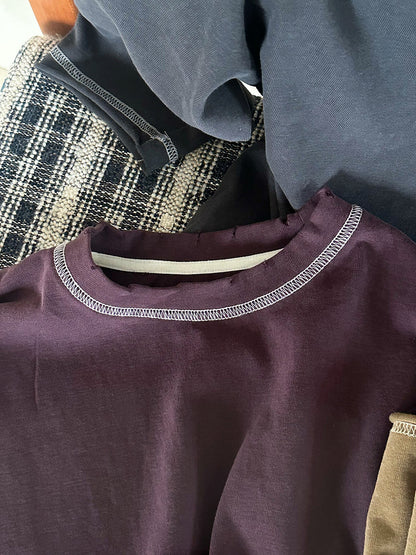 キッズ用長袖Tシャツ 首元リブ付き、パープル地のステッチライン