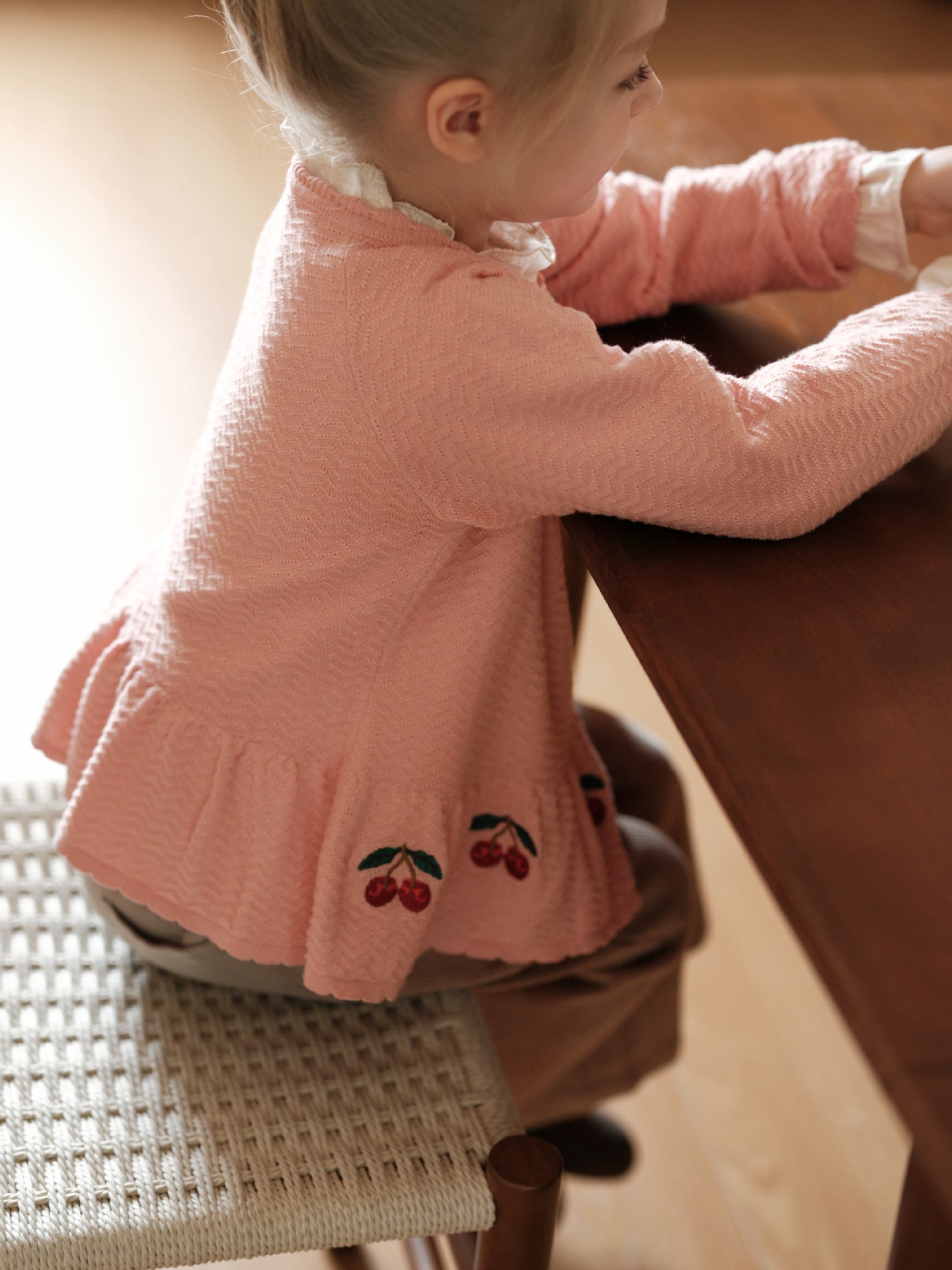 ペプラムカーディガン さくらんぼ 刺繍 女の子 ニット アウター【mh0011559】