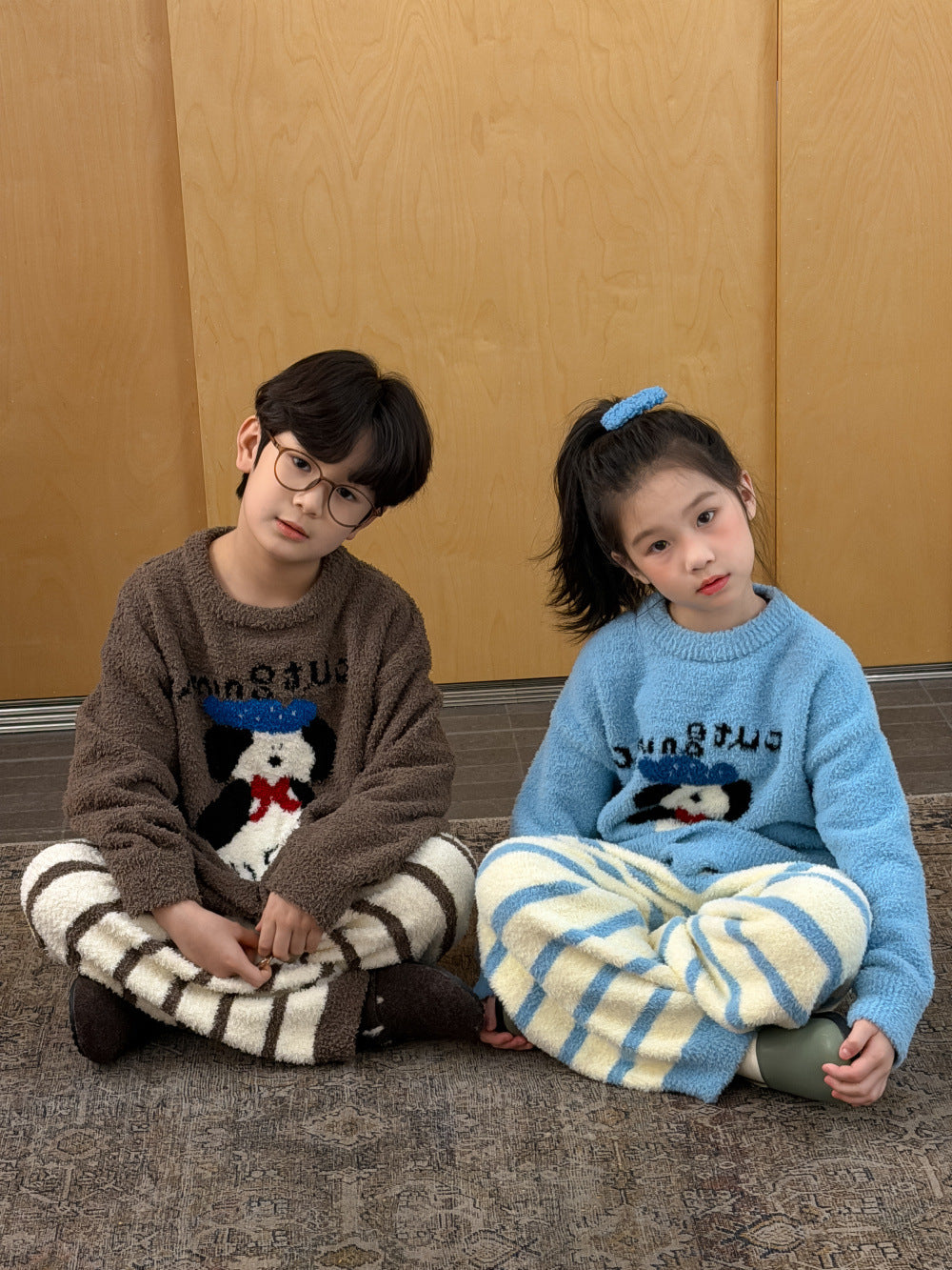 Coral fleece pajama set with dog motif, striped pants, and loungewear [mh0011872]