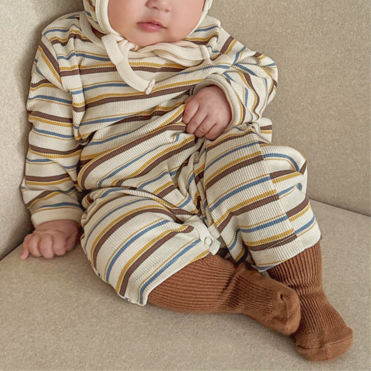 -カラフルボーダーロンパース ボンネット付き リブ編み コットンカバーオール 2点セット【mh0010891】 - mamahalo shop - 長袖ロンパース -  べビー服 - 子供服 - 男の子 - 女の子