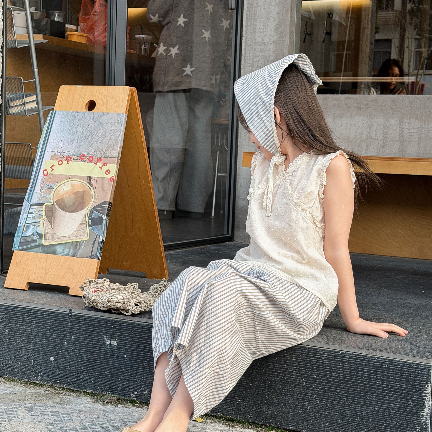 Sleeveless V-neck Ruffle Blouse フリル ノースリーブシャツ【mh0013457】