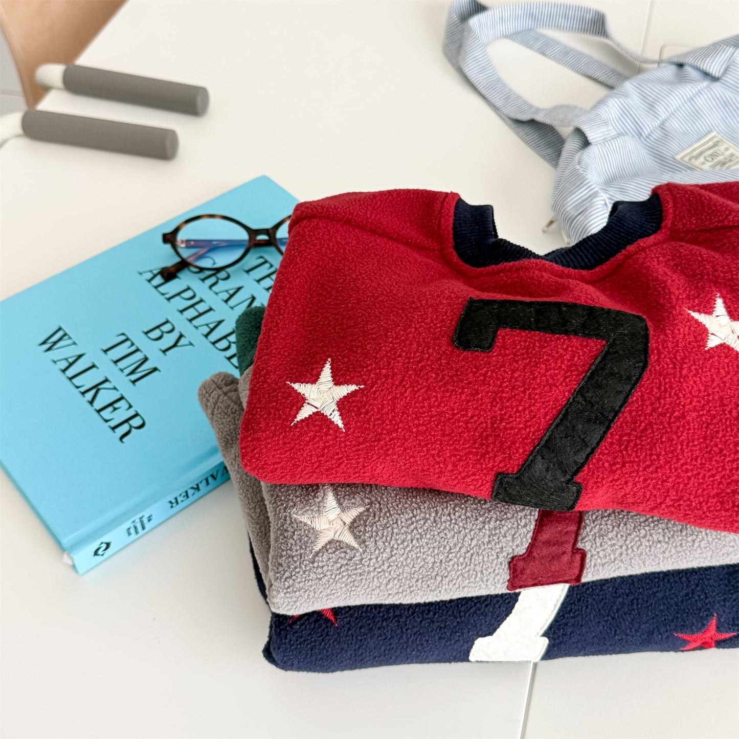 -ナンバーワッペン星柄フリーストレーナー【mh0010909】 - mamahalo shop - トレーナー・フーディ -  べビー服 - 子供服 - 男の子 - 女の子