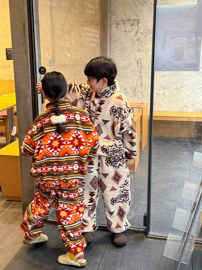 Two-piece flannel set featuring a tribal and geometric print, full zip-up, stand-up collar, and fleece. [mh0011860]