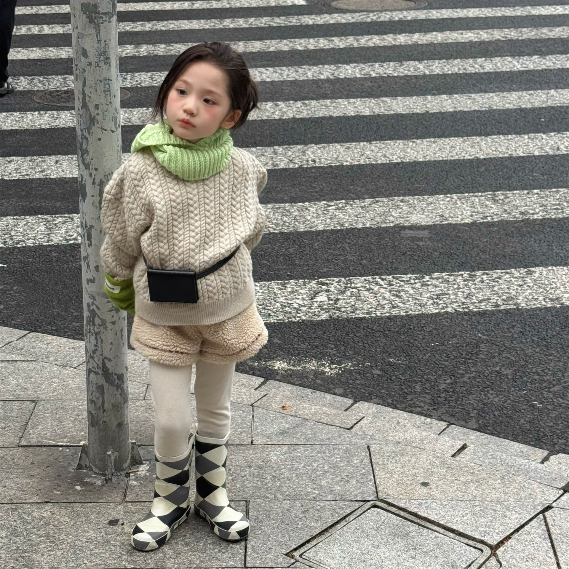 -ボアショートパンツカラーステッチもこもこあったかボトムス【mh0010910】 - mamahalo shop - ハーフパンツ・ショートパンツ -  べビー服 - 子供服 - 男の子 - 女の子