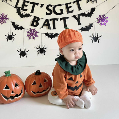 ベビーハロウィン風ロンパース、オレンジ長袖のパンプキン柄と緑フリル襟、帽子
