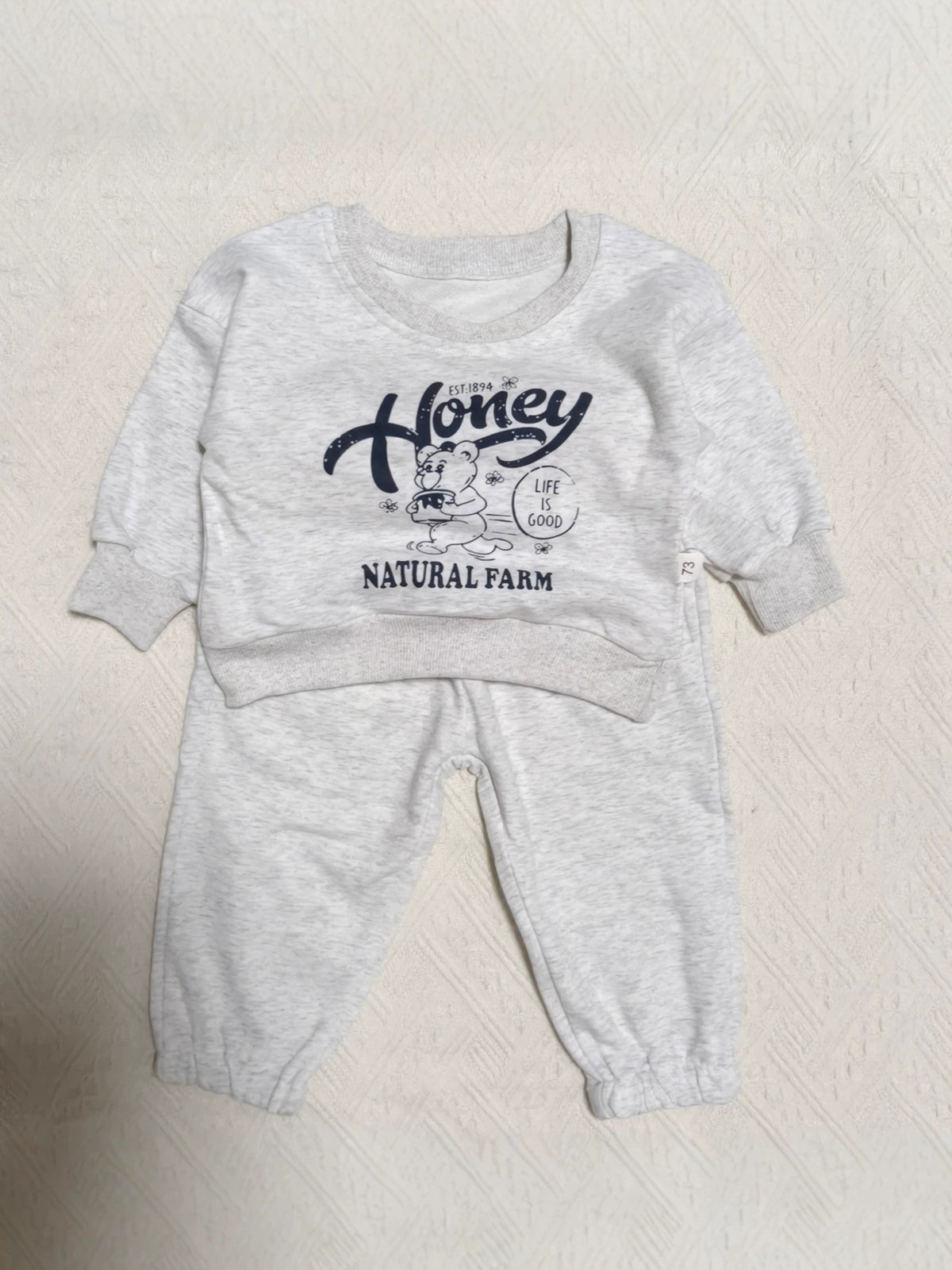 Conjunto de sudadera de manga larga con estampado de oso y logo de letras y pantalón largo para bebés y niños 【mh0014647】
