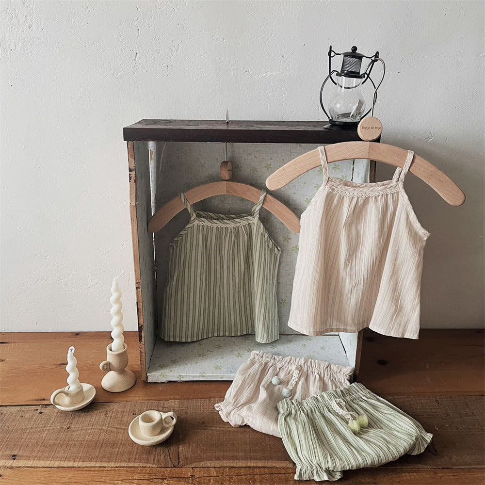 Conjunto de camisola y short de bebé con rayas, encaje y volantes [mh0001840]
