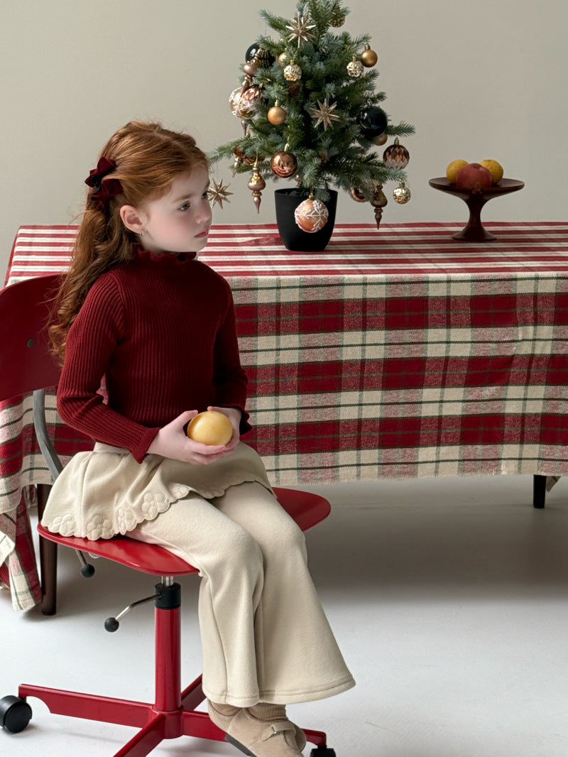 Long-sleeved mock neck cut-and-sew sweater with a ruffled high neck and bottle neck. Basic sweater [mh0011897]