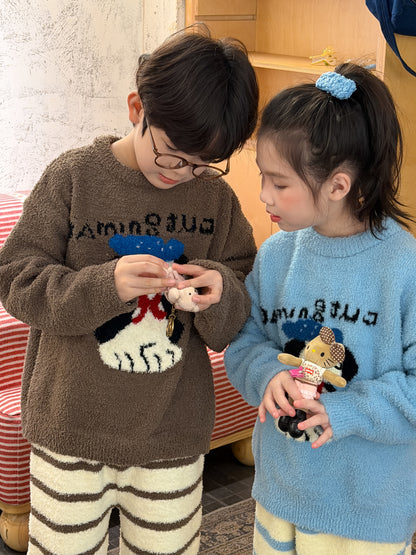 Coral fleece pajama set with dog motif, striped pants, and loungewear [mh0011872]