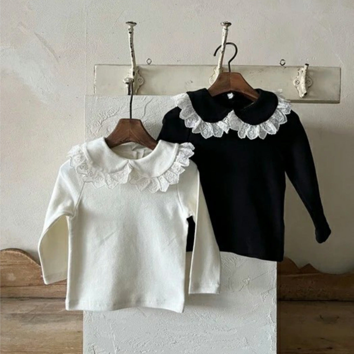 Camiseta de manga larga para bebé o niño/a con cuello de doble volante【mh0014704】