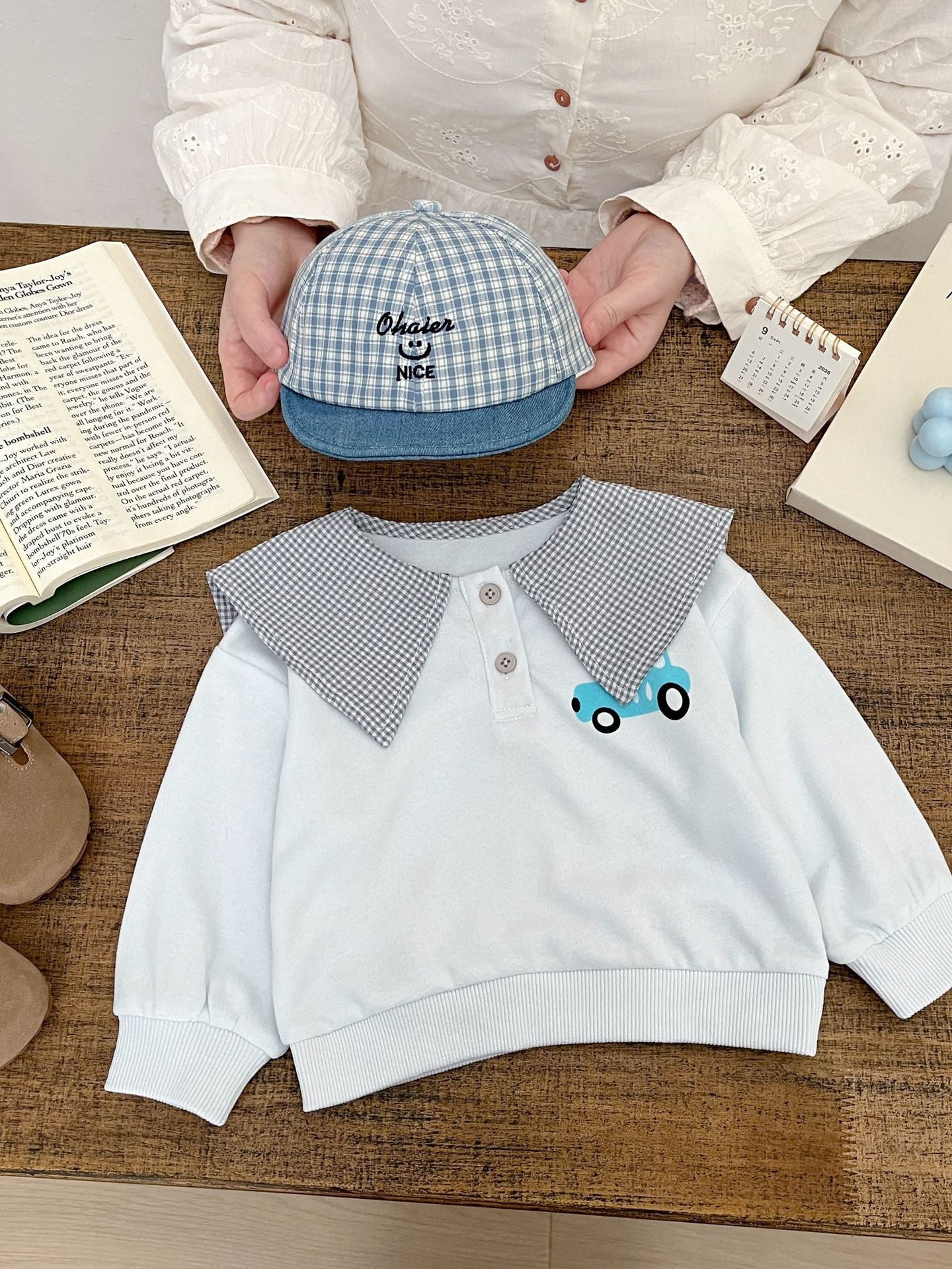 Sudadera con cuello, bordado, botones a presión y estampado de coches, de algodón, para bebé y niño, de manga larga【mh0013995】