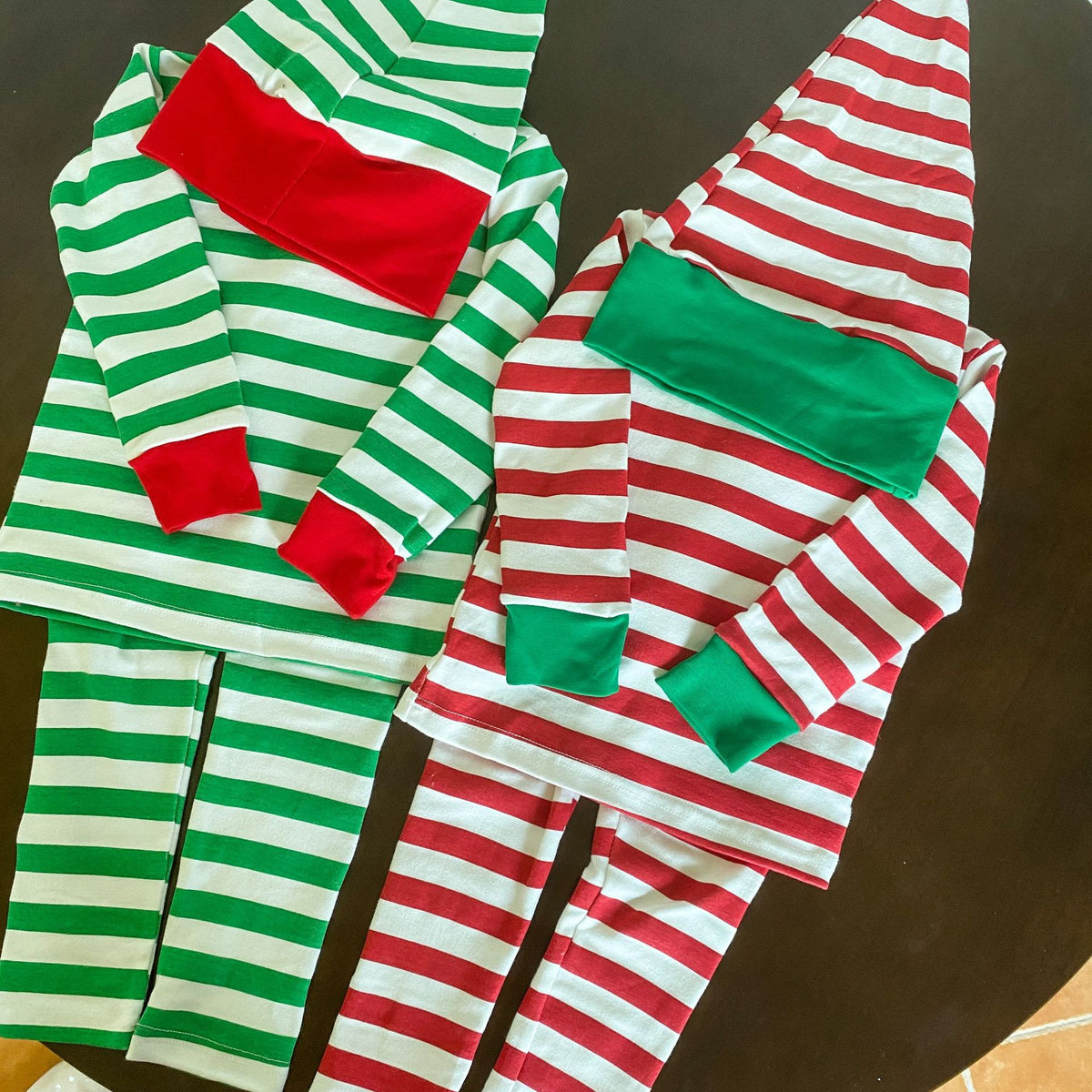 Kids' striped long-sleeve T-shirt, easy-fit long pants, and pom-pom motif cap: 3-piece set【mh0008100】
