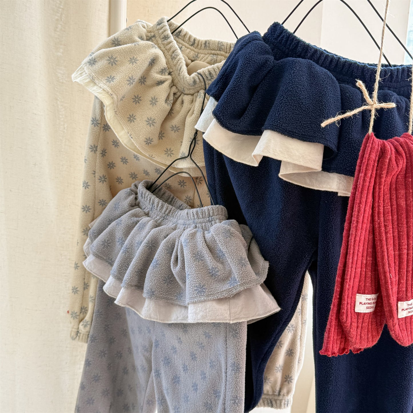 -ビッグフリルスカート付きボアパンツ フリースパンツ【mh0010817】 - mamahalo shop - ロングパンツ・スウェットパンツ -  べビー服 - 子供服 - 男の子 - 女の子