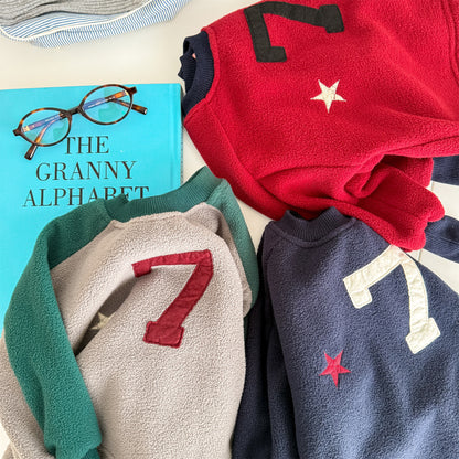 -ナンバーワッペン星柄フリーストレーナー【mh0010909】 - mamahalo shop - トレーナー・フーディ -  べビー服 - 子供服 - 男の子 - 女の子