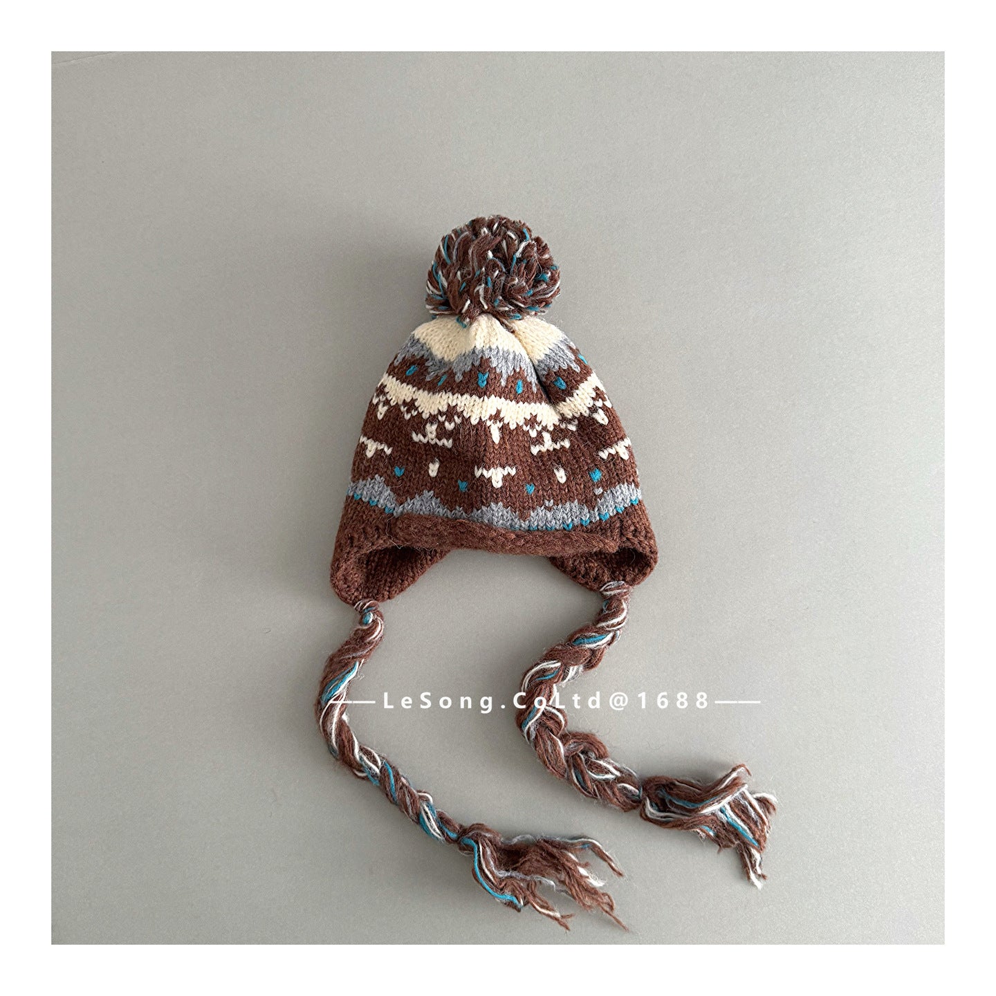 キッズ帽子 ジャカードニット ぽんぽん 耳当て付き 三つ編みコード【mh0011803】