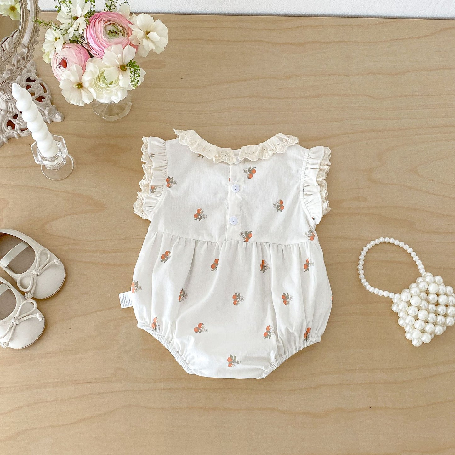 2026 Verano Coreano Nuevo Bebé Cubre Trasero Chaqueta Encaje Estilo Princesa Mono Triángulo Pelele Pequeño Bordado Floral Pelele