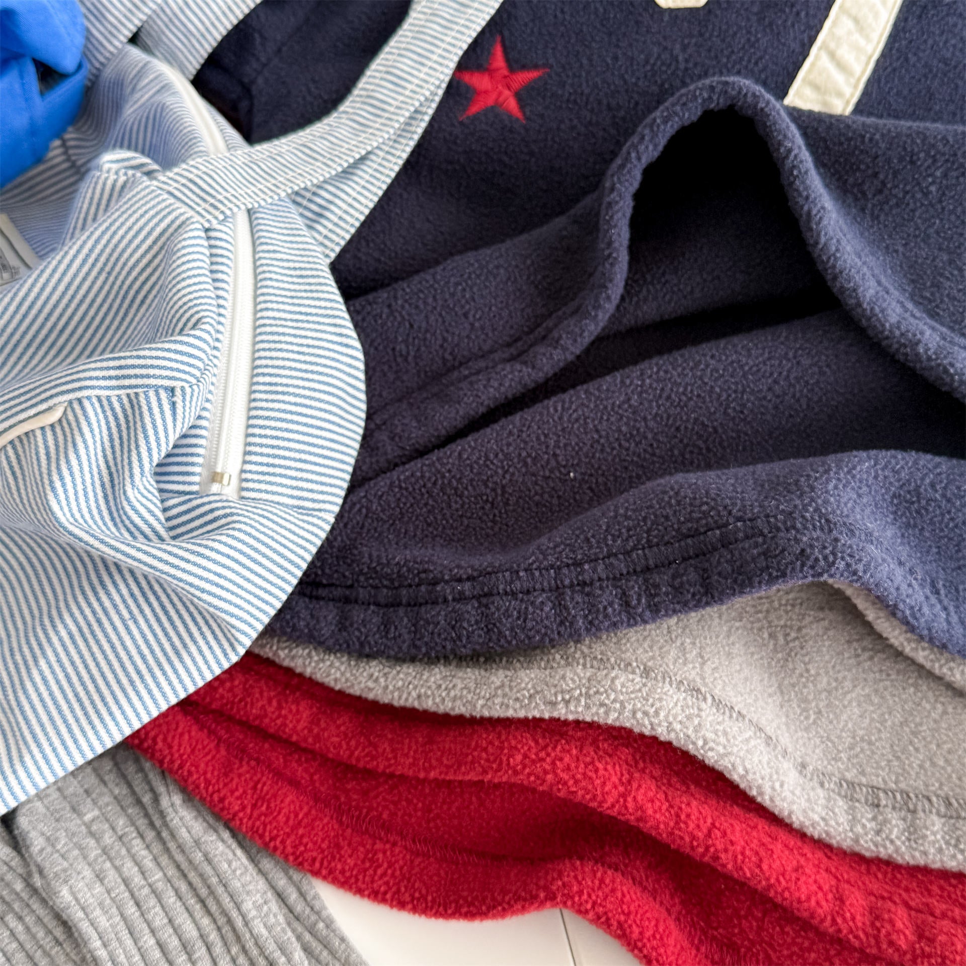 -ナンバーワッペン星柄フリーストレーナー【mh0010909】 - mamahalo shop - トレーナー・フーディ -  べビー服 - 子供服 - 男の子 - 女の子