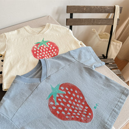 キッズ用Vネック半袖Tシャツ いちごプリント（クリームとブルーの2枚）