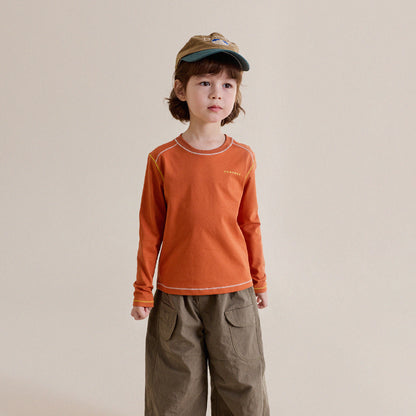 キッズ用長袖プルオーバーTシャツ（オレンジ）丸首、胸に小ロゴとステッチ