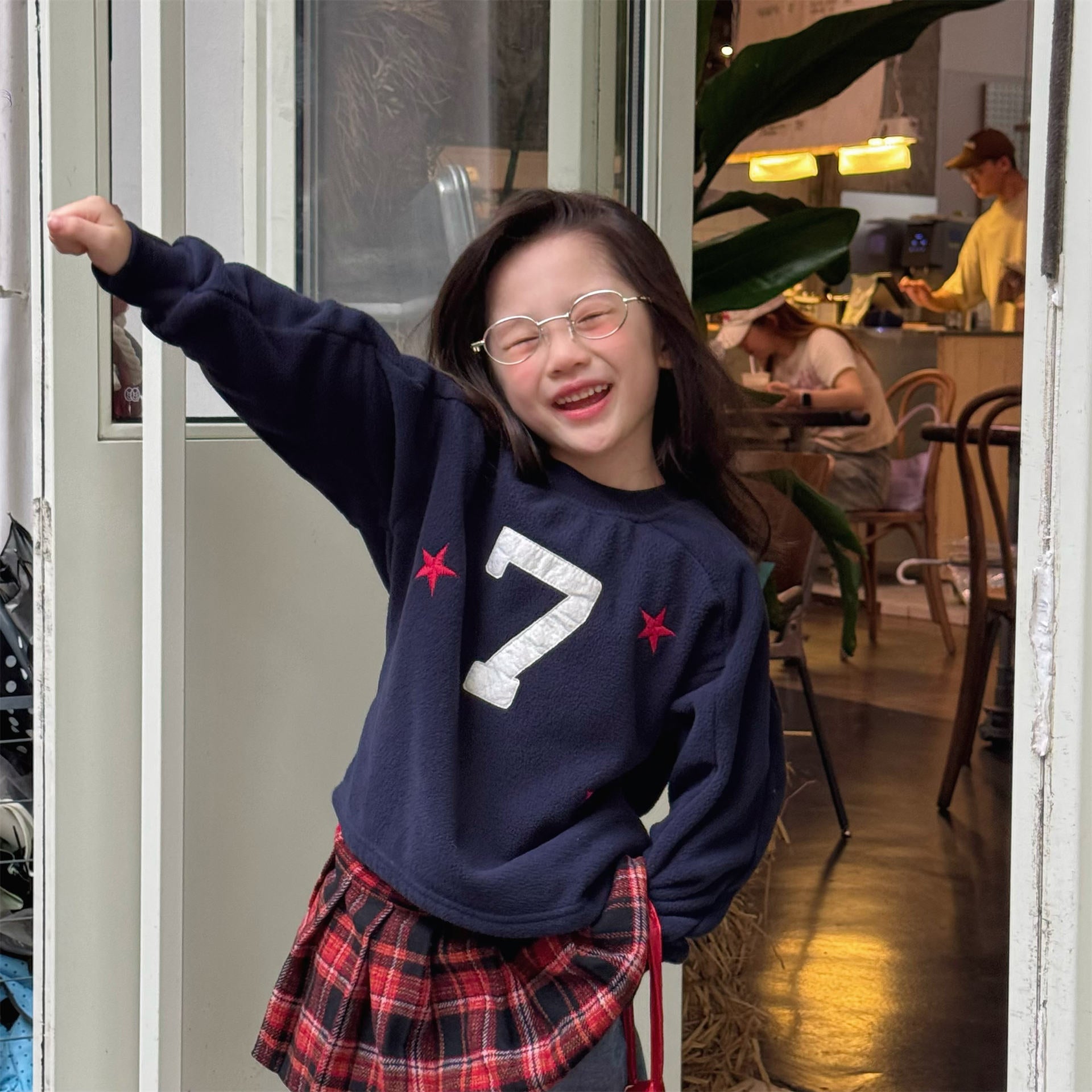 -ナンバーワッペン星柄フリーストレーナー【mh0010909】 - mamahalo shop - トレーナー・フーディ -  べビー服 - 子供服 - 男の子 - 女の子