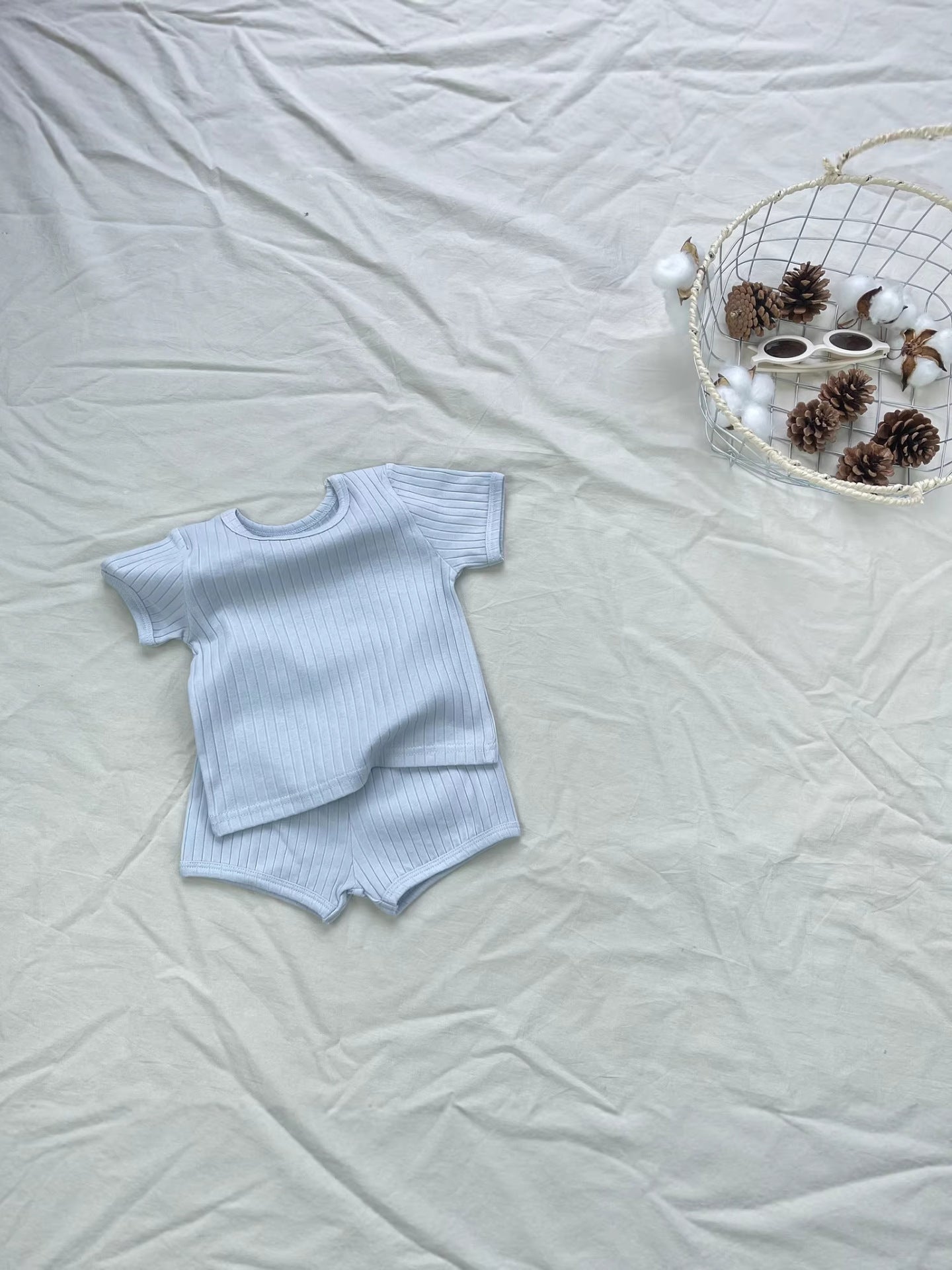 Textured Solid Color Set Short Sleeve T-Shirt and Shorts 【mh0012899】