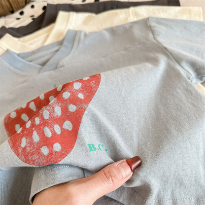 キッズ用Vネック半袖Tシャツ いちごプリント（ブルー）アップ