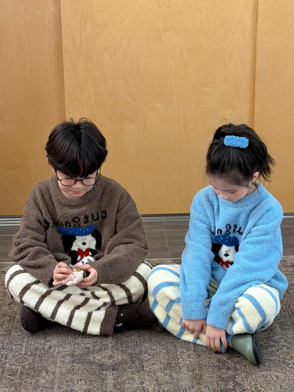 Coral fleece pajama set with dog motif, striped pants, and loungewear [mh0011872]