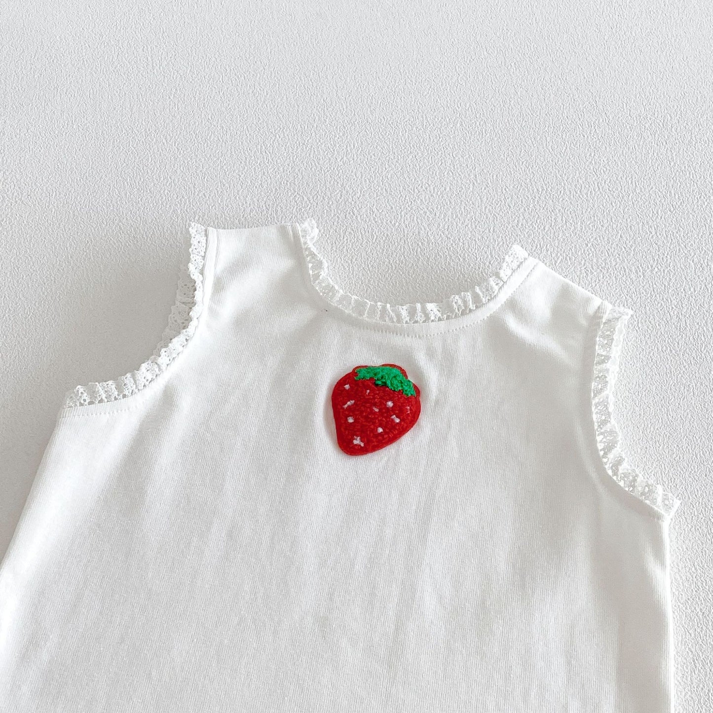 Strawberry Motif Vest Bud Pants Set ストロベリー ノースリーブセット【mh0013418】