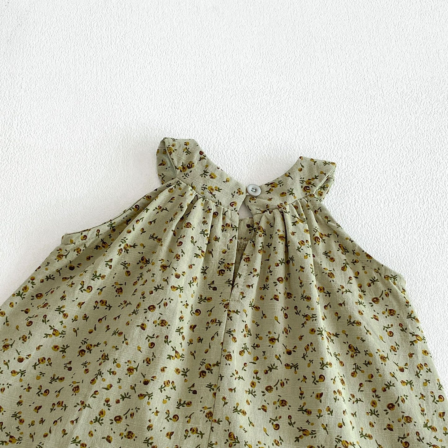 Conjunto de top halter con estampado floral y shorts de flores pequeñas sin mangas [mh0013423]