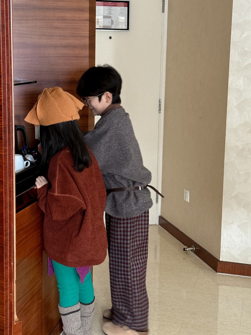 スウェットシャツ キッズ 裏起毛 厚手 クルーネック 無地 ルーズフィット トップス【mh0011683】