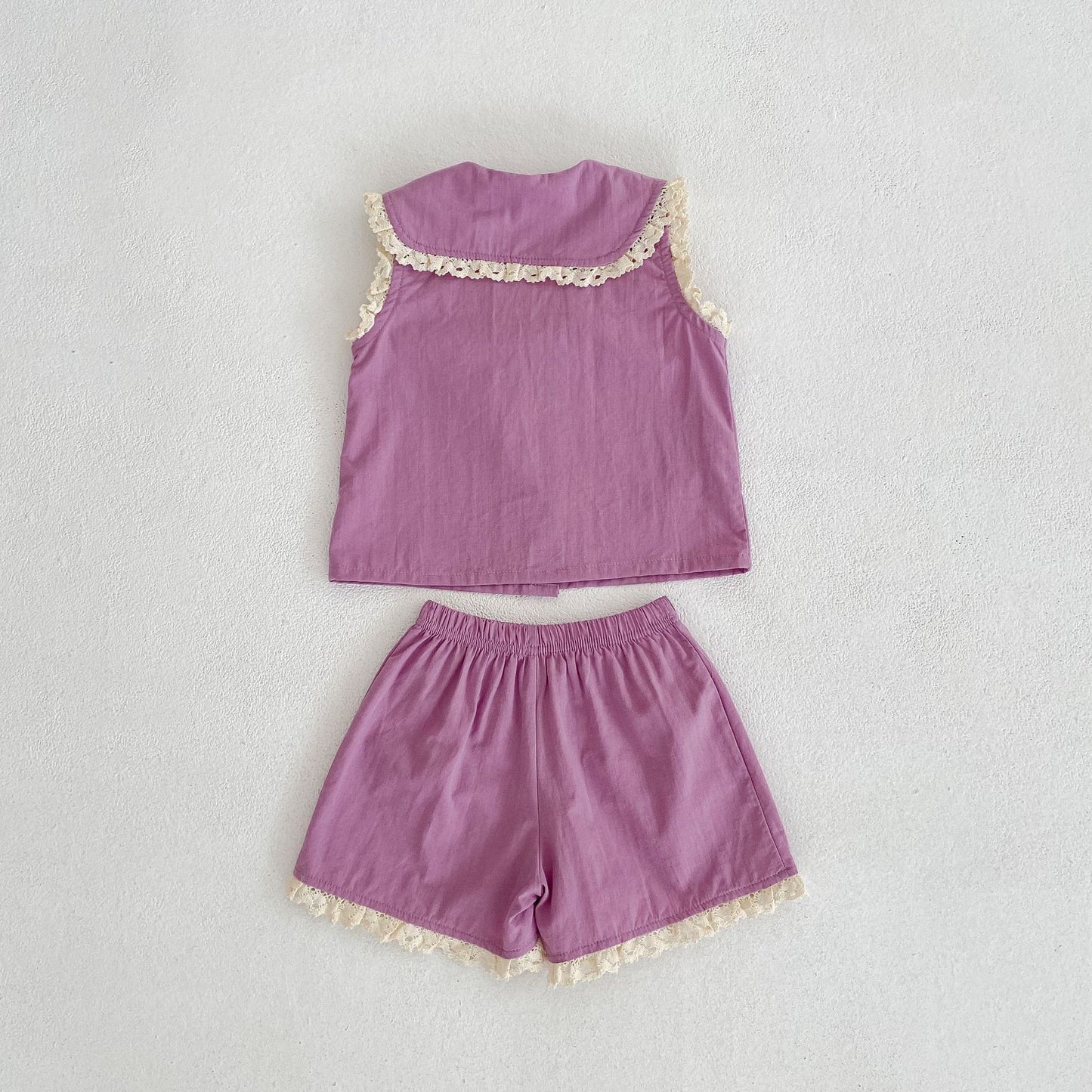 Conjunto de camisa sin mangas con cuello de encaje bordado floral y volantes y pantalón corto para bebé y niño [mh0002001]
