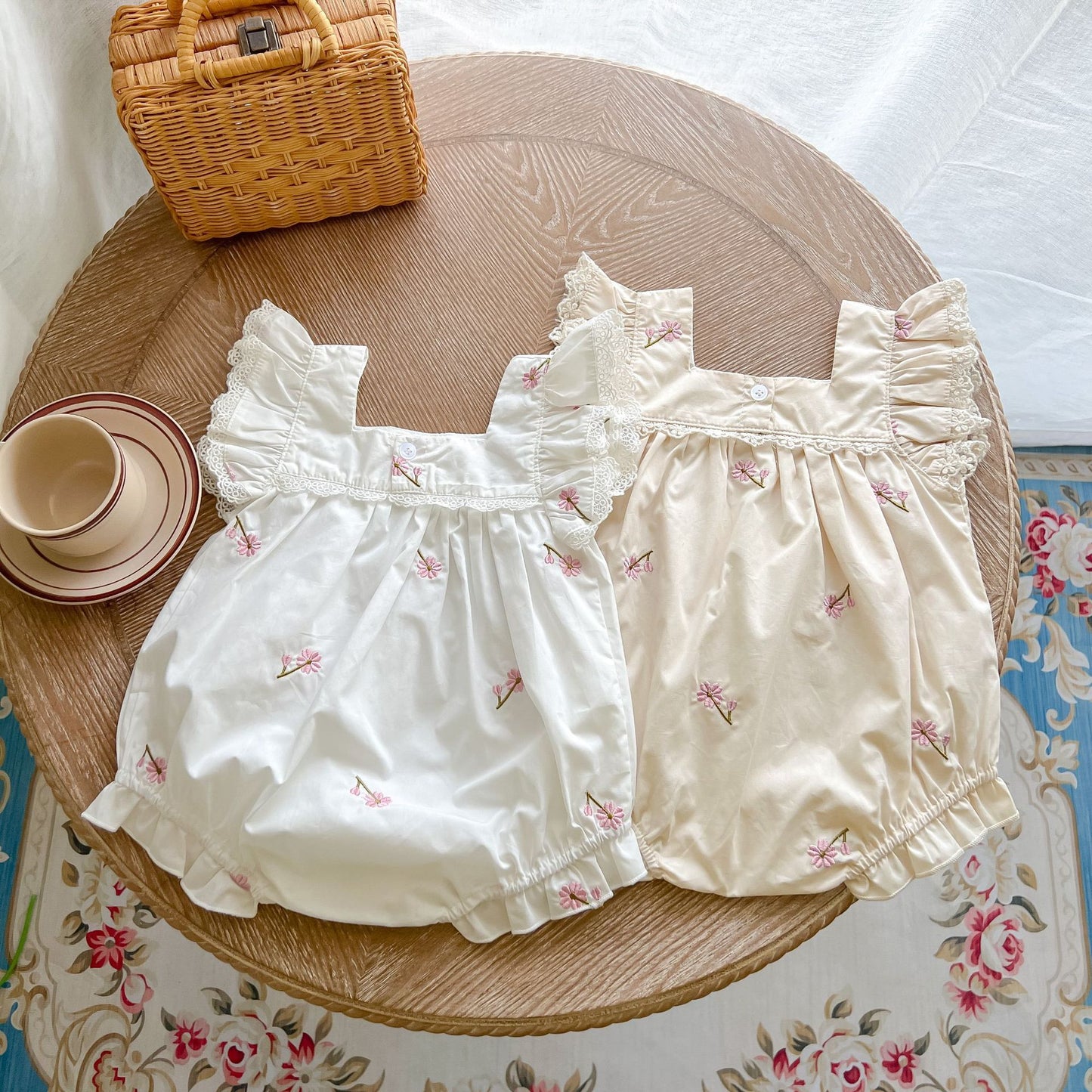 Mameluco de bebé con bordado floral y mangas con volantes 【mh0001865】