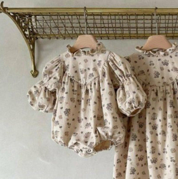 長袖ロンパース 小花柄プリント フリルスタンドカラー バブルスリーブ【mh0011851】