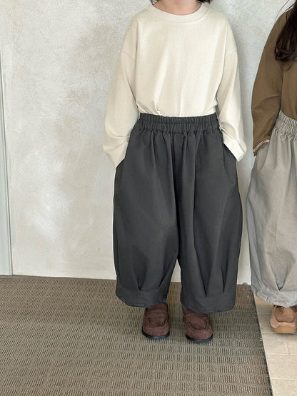 キッズ用バルーンシルエット ワイドパンツ（チャコール）／ゆったりシルエット