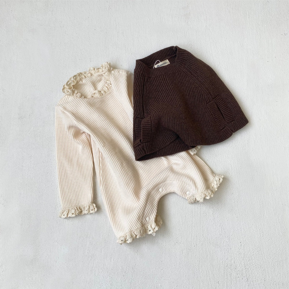 -ニットポンチョ マント リブ編み ハイネック 袖穴付き アウター【mh0011370】 - mamahalo shop - カーディガン・パーカー -  べビー服 - 子供服 - 男の子 - 女の子