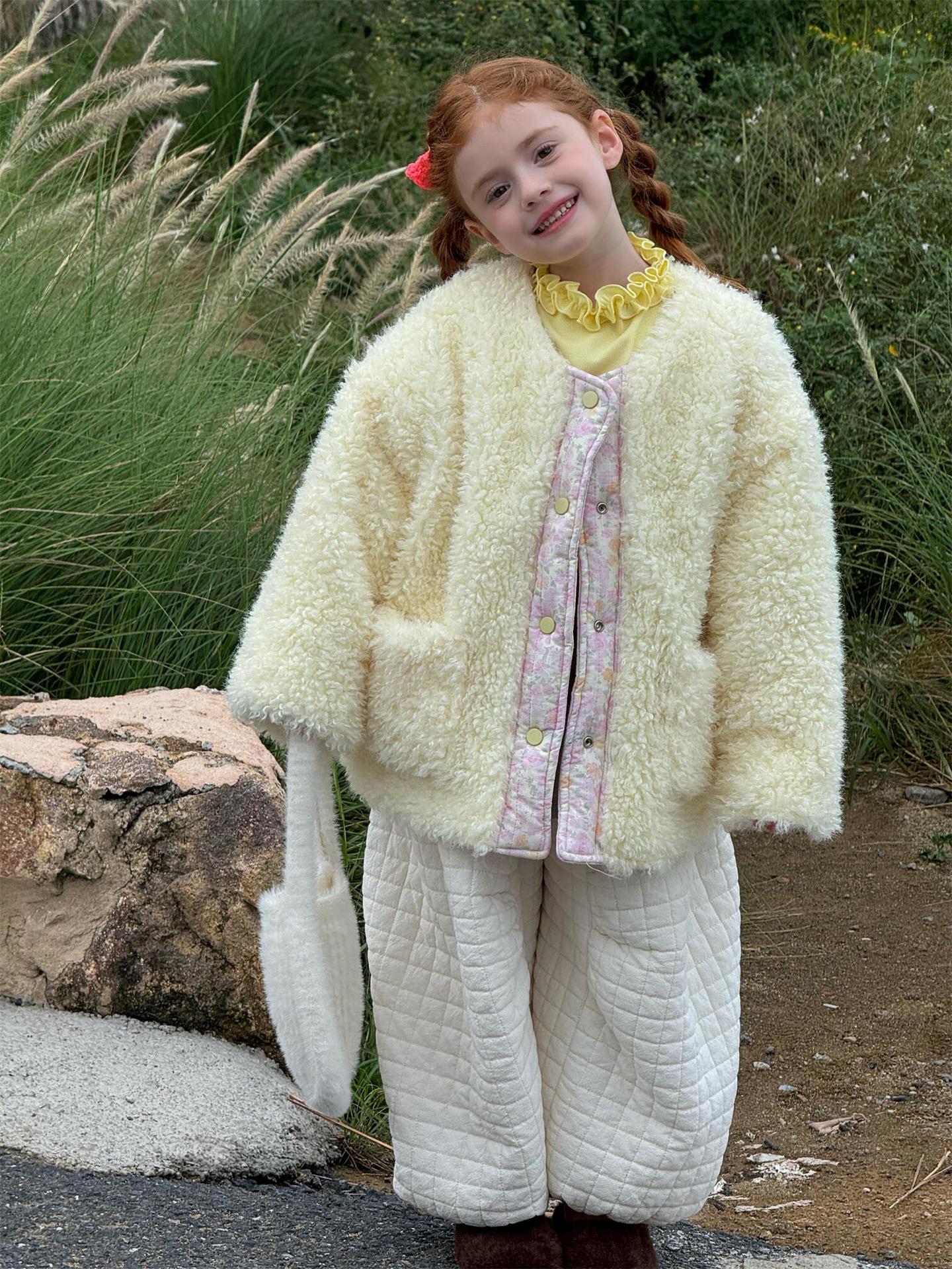 Fluffy reversible boa jacket with floral print and padded lining [mh0011743]