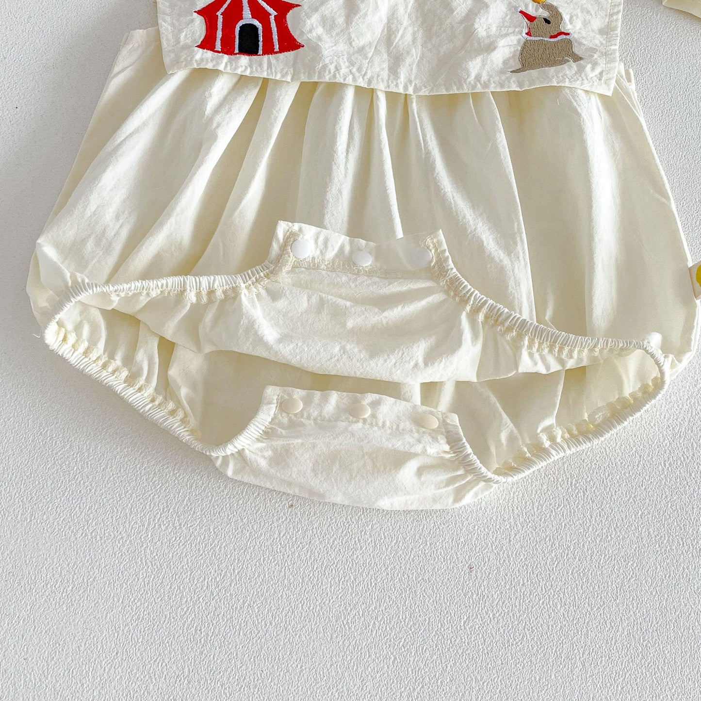 Sleeveless Ruffle Dress サーカス刺繍 ノースリーブロンパース 半袖ワンピース【mh0013430】