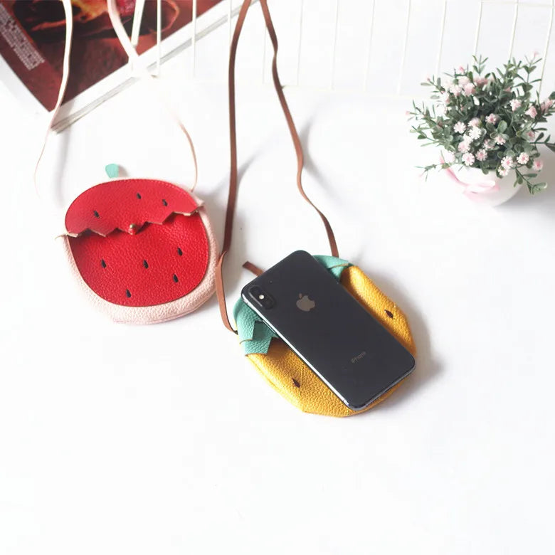 -ベビーキッズポシェット フルーツ型 メッセンジャーバッグ アクセサリー 鞄【mh0005861】 - mamahalo shop - メッセンジャーバッグ -  べビー服 - 子供服 - 男の子 - 女の子