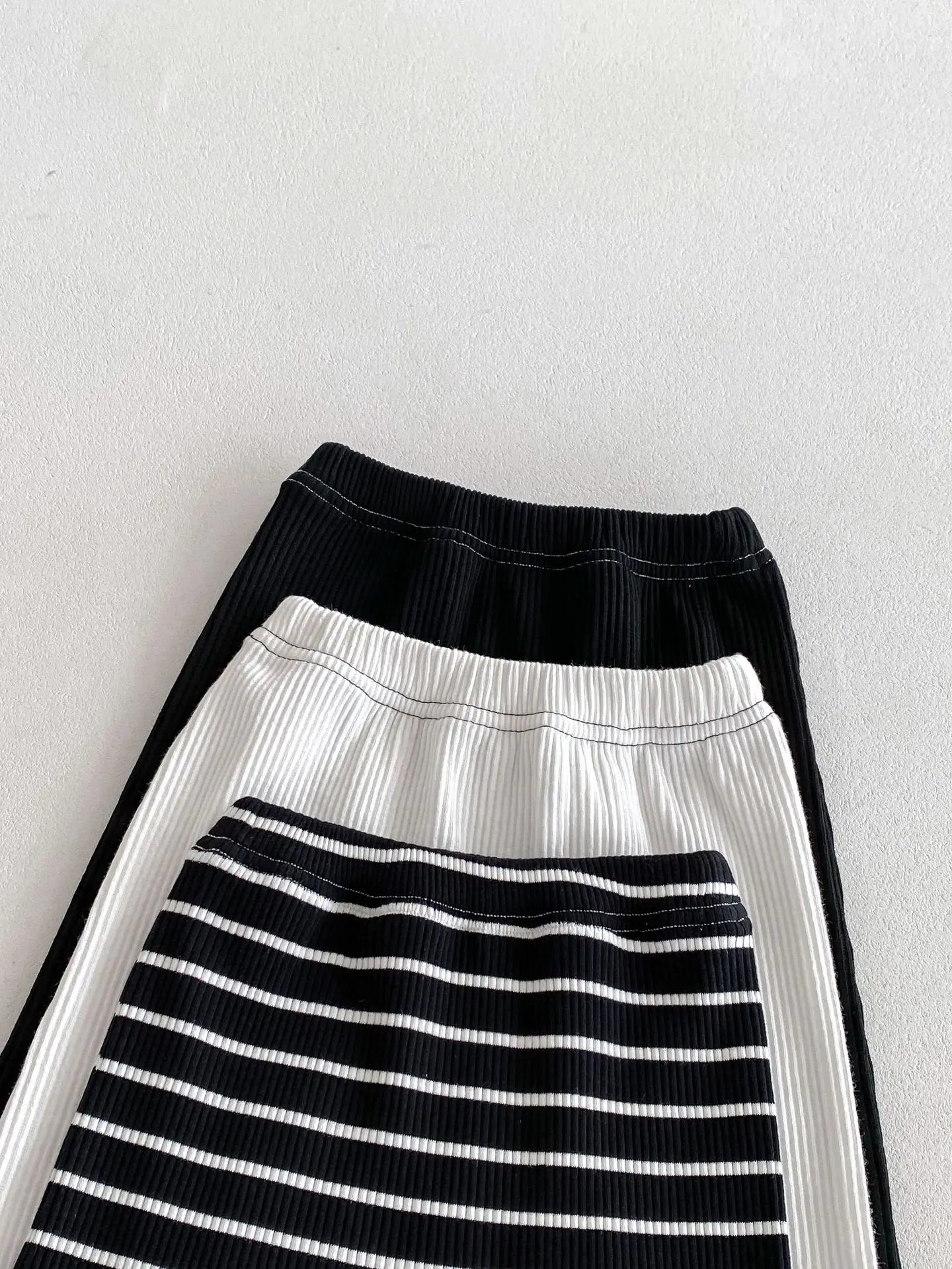 -ベビーパンツ レギンスパンツ 無地/ボーダー シンプルベーシック 3カラー【mh0006365】 - mamahalo shop - レギンスパンツ -  べビー服 - 子供服 - 男の子 - 女の子