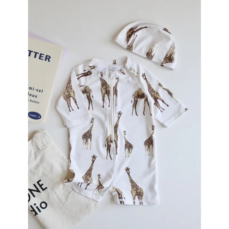 -キッズ水着 ボーイズ 長袖ジップアップつなぎ ワンピース+帽子セット アニマルプリント スイムウェア【mh0005992】 - mamahalo shop - ベビー用水着 -  べビー服 - 子供服 - 男の子 - 女の子