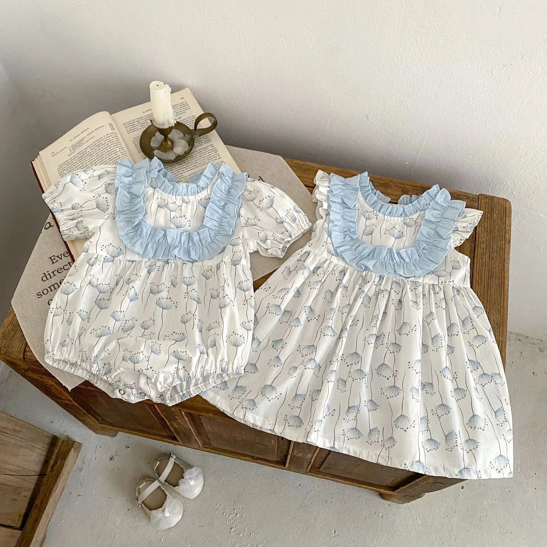 -ベビーロンパース/キッズワンピース フリル 半袖 たんぽぽプリント リンクコーデ 姉妹 お揃いコーデ - mamahalo shop - 半袖ロンパース -  べビー服 - 子供服 - 男の子 - 女の子