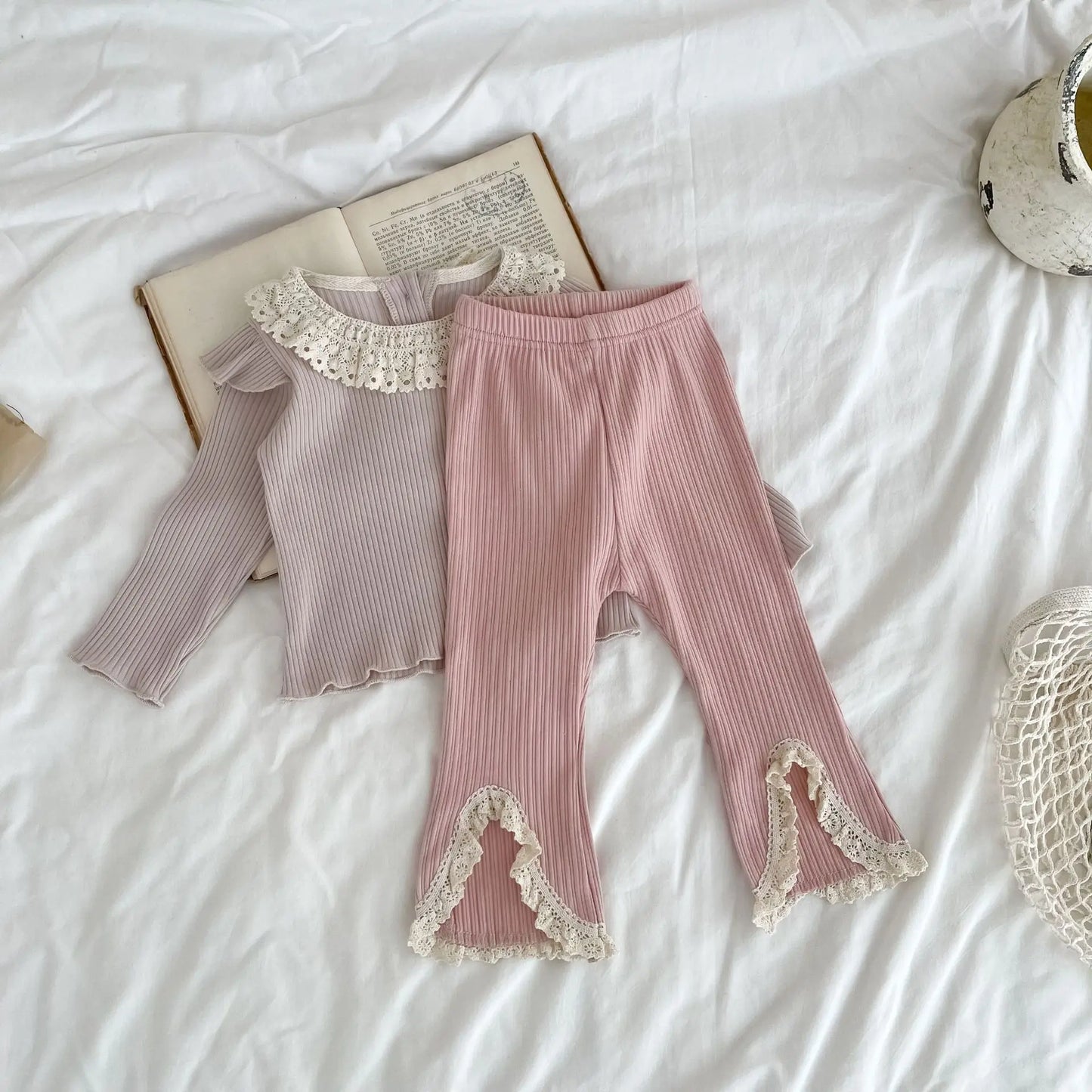 -ベビーパンツ フロントスリット レース フレア レギンスパンツ 3カラー【mh0006345】 - mamahalo shop - レギンスパンツ -  べビー服 - 子供服 - 男の子 - 女の子