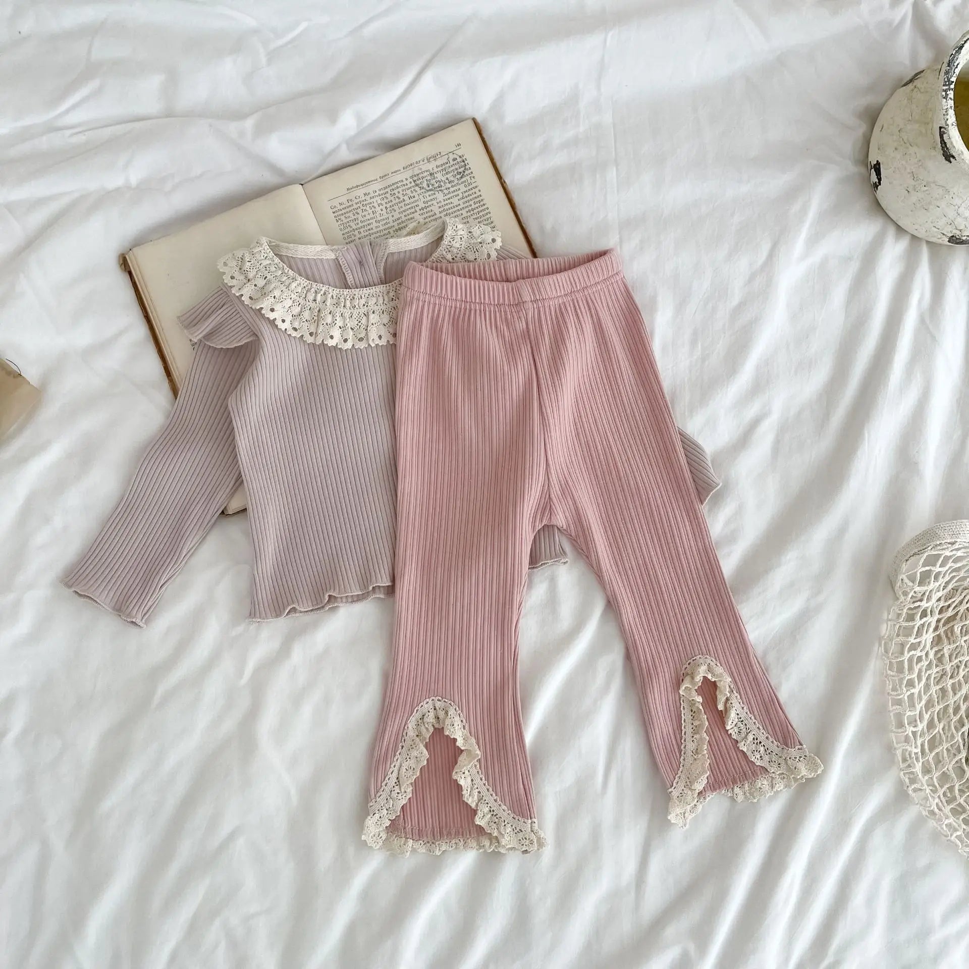 -ベビーパンツ フロントスリット レース フレア レギンスパンツ 3カラー【mh0006345】 - mamahalo shop - レギンスパンツ -  べビー服 - 子供服 - 男の子 - 女の子