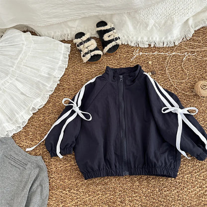 -キッズアウター スタンドカラージップアップサイドリボンジャンパージャケット ブラック - mamahalo shop - ショートコート・ジャケット・ジャンパー -  べビー服 - 子供服 - 男の子 - 女の子